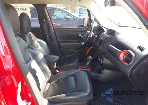 2017 Jeep Renegade Trailhawk 4X4 z USA, uszkodzony, nr VIN ZACCJBCB6HPF77768